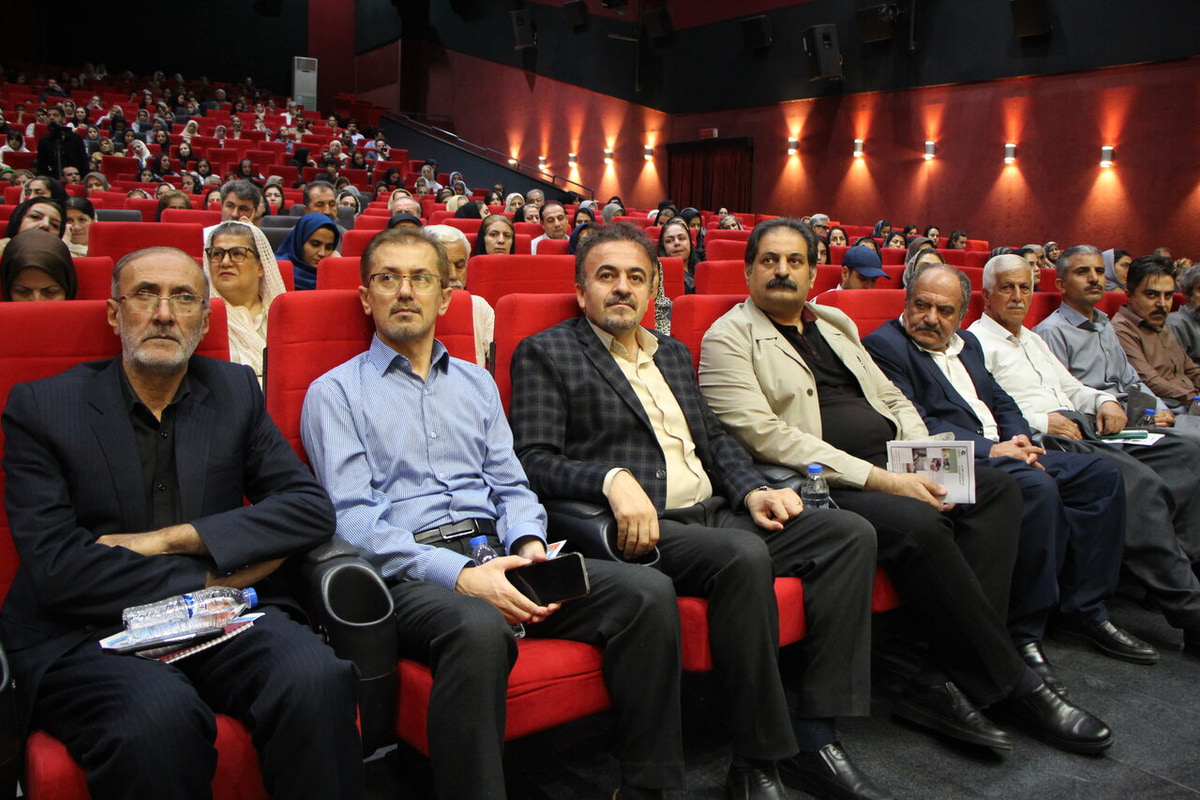 استقبال گسترده شهروندان از همایش «پیشگیری از سرطان‌های دستگاه گوارش» در سنندج