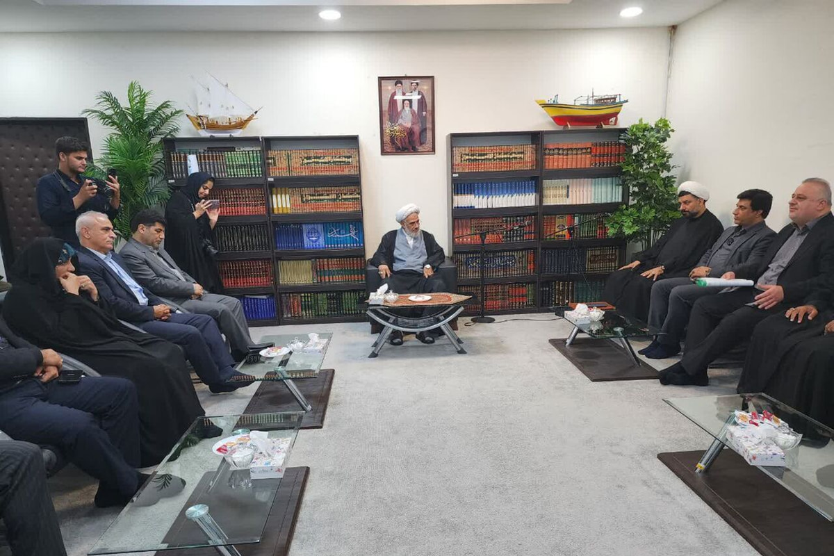 امام جمعه بندرعباس: دولت سازوکار جبران خسارت باغداران از جنگ و آفت «جاروک» را عملیاتی کند