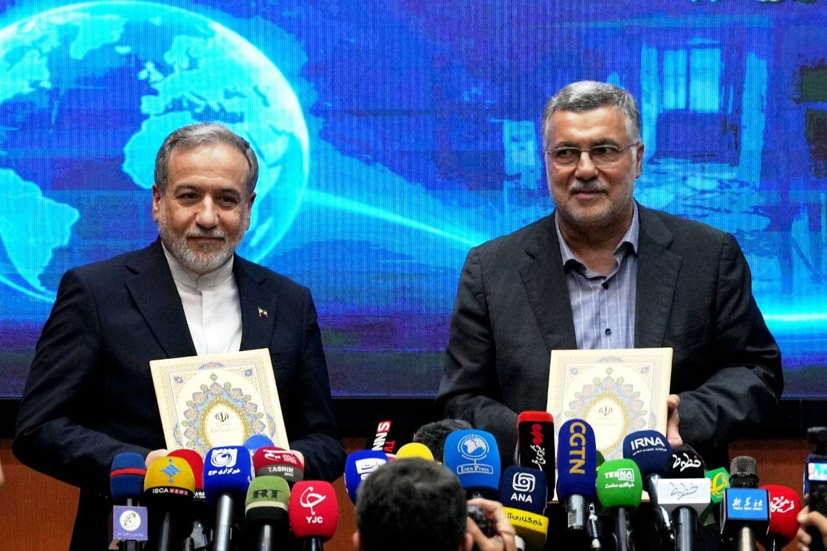 امضای تفاهم همکاری وزارت خارجه و وزارت بهداشت در بازسازی زیرساخت‌های سلامت