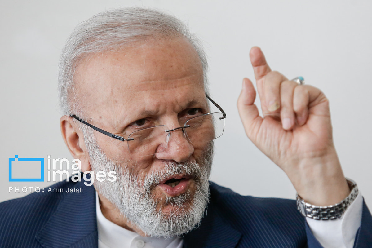ای مردم آمریکا؛ فرزندانتان را از باتلاق ترامپ نجات دهید