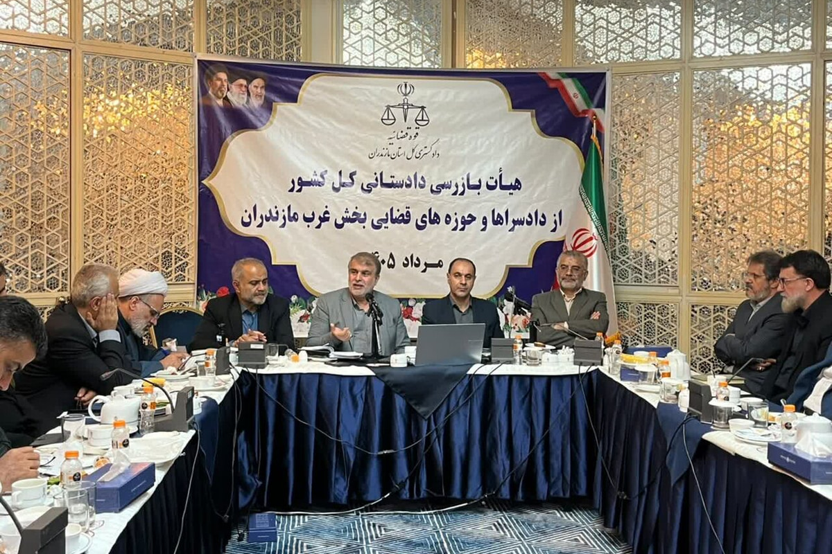 برخورد با فساد باید قاطع و بدون اغماض باشد