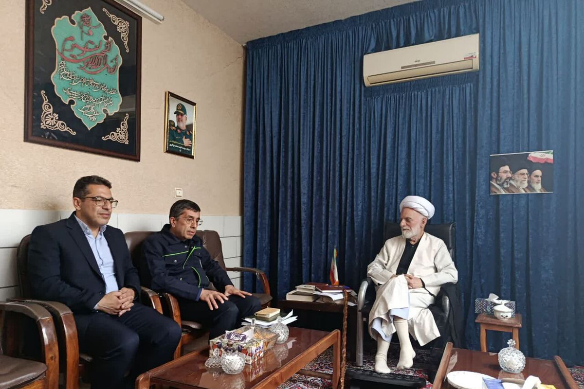 تأکید امام جمعه اراک بر جمعآوری ماینرهای غیرمجاز و ساماندهی شبکههای توزیع برق