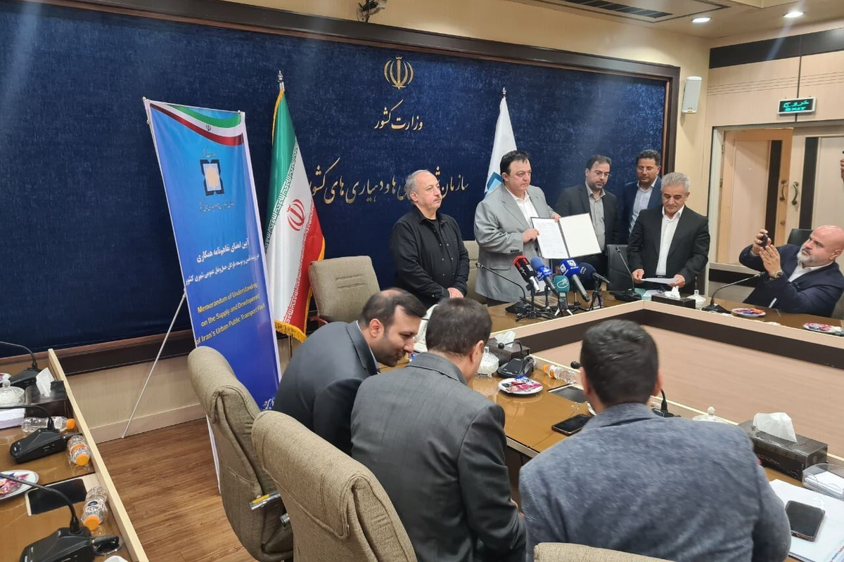 تامین ۲۸۸ دستگاه خودروی آتش نشانی و واگن مترو برای ۹ کلانشهر