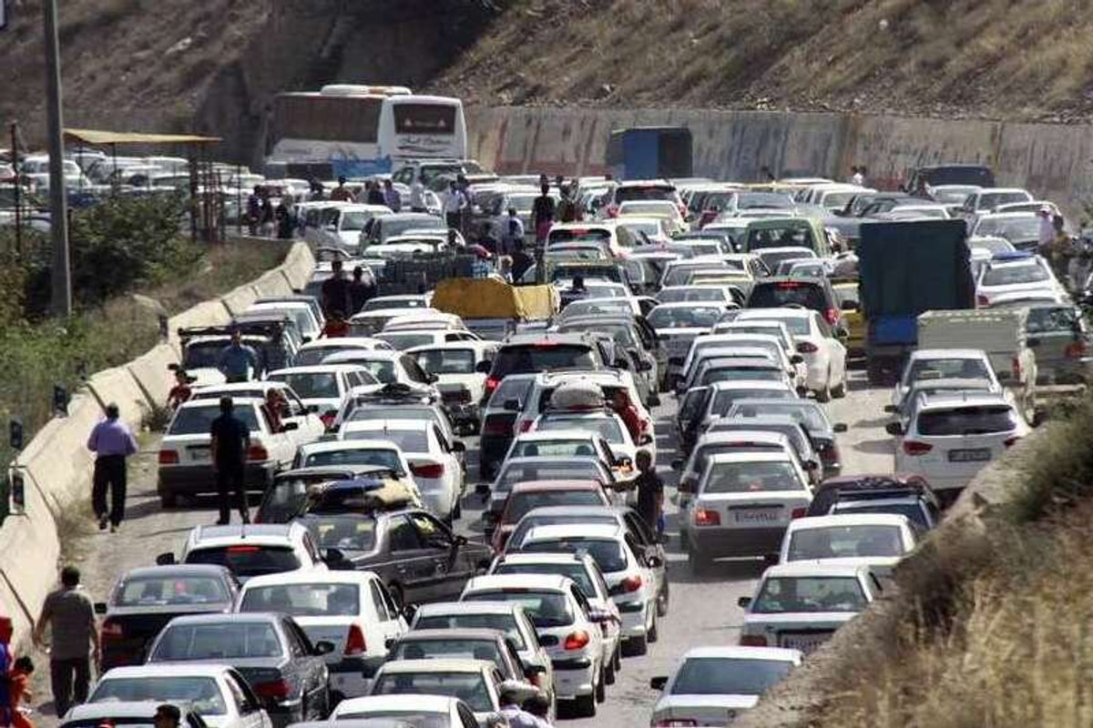 ترافیک سنگین در محورهای ورودی گیلان؛ مسافران صبوری کنند