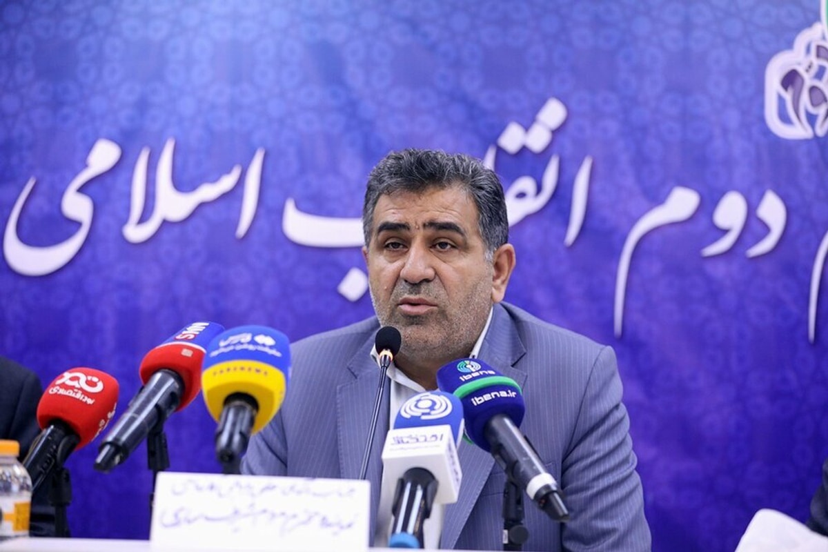 تقدیر جمعی از نیروهای شرکتی ادارات و بانکهای مازندران از بابایی کارنامی