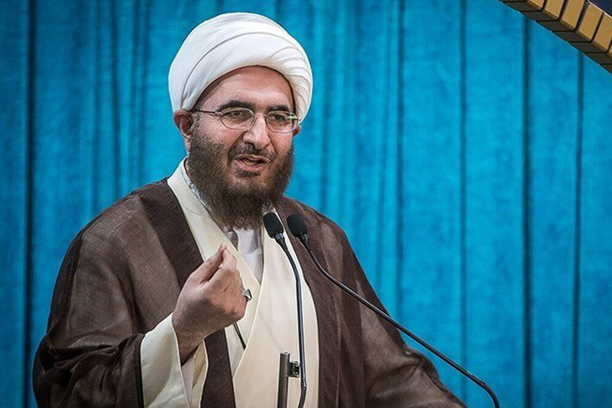 حاج علی اکبری: عظمت شخصیتی یک زن در پرتو عفت و حیا است