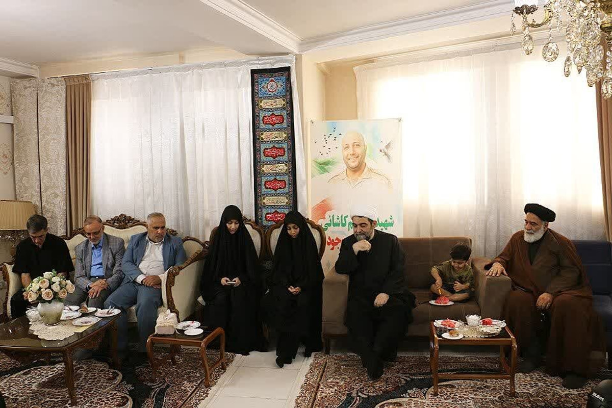 حجت‌الاسلام محمودی: خانواده‌های معظم شهدا نماد صبر، استقامت و ایثار هستند