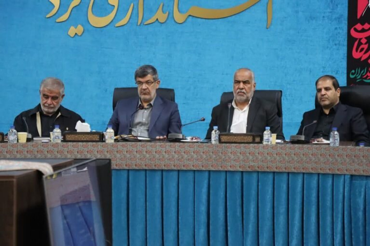 حضور صباغیان در نشست شورای برنامهریزی و توسعه استان یزد/تاکید نماینده مهریز بر لزوم نظارت بر احداث کارخانهها در نزدیکی محل سکونت مردم