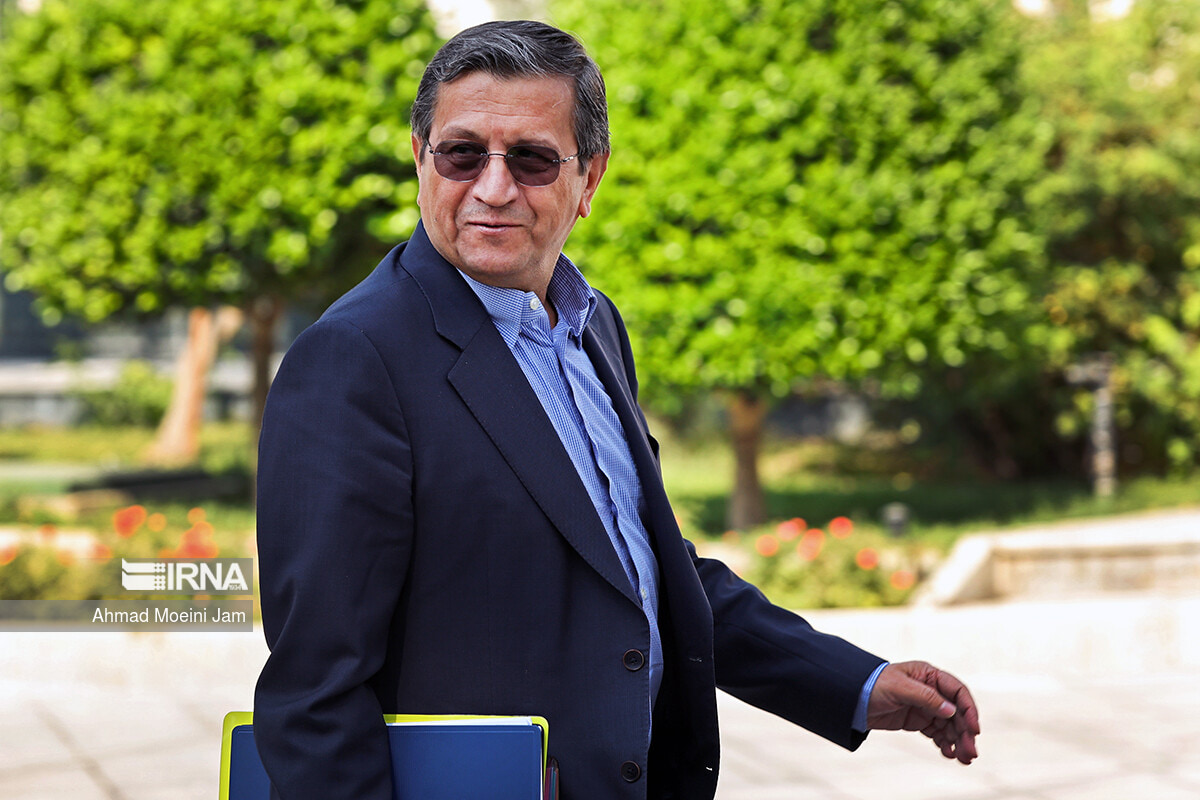 رئیس‌کل بانک مرکزی برای شرکت در اجلاس بریکس عازم هند شد