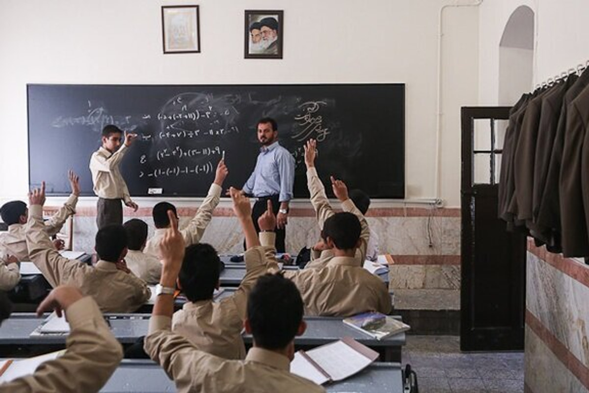 رتبهبندی معلمان نباید به دفترچه سنوات خدمت تبدیل شود