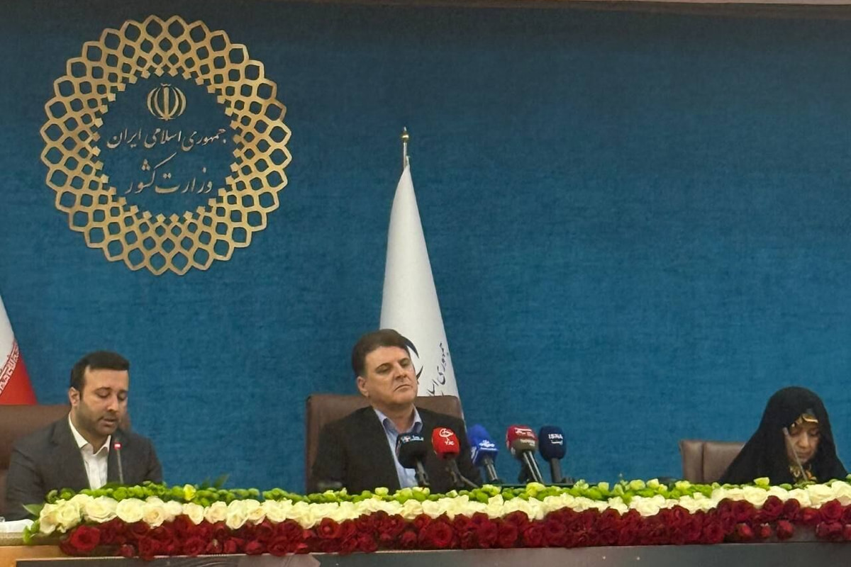 زینی‌وند: خبرنگاران مسئولان را برابر افکار عمومی پاسخگو می‌کنند