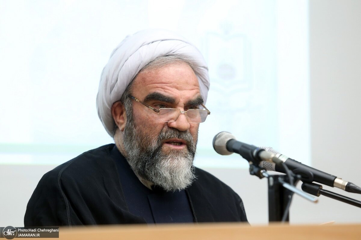 صداوسیما صدای استاد حوزه علمیه را هم درآورد/ غرویان: مگر رهبر جدید نگفتند که بروید مذاکره کنید؟ این کارهای صداوسیما خلاف نظر رهبر شهید و رهبر جدید است