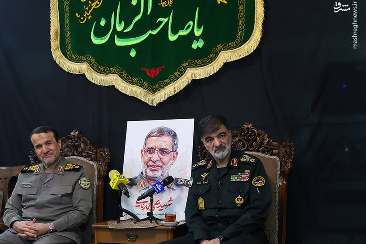 عکس/ دیدار سردار رادان با خانواده‌ شهیدان شیرازی تنگسیری و نائینی
