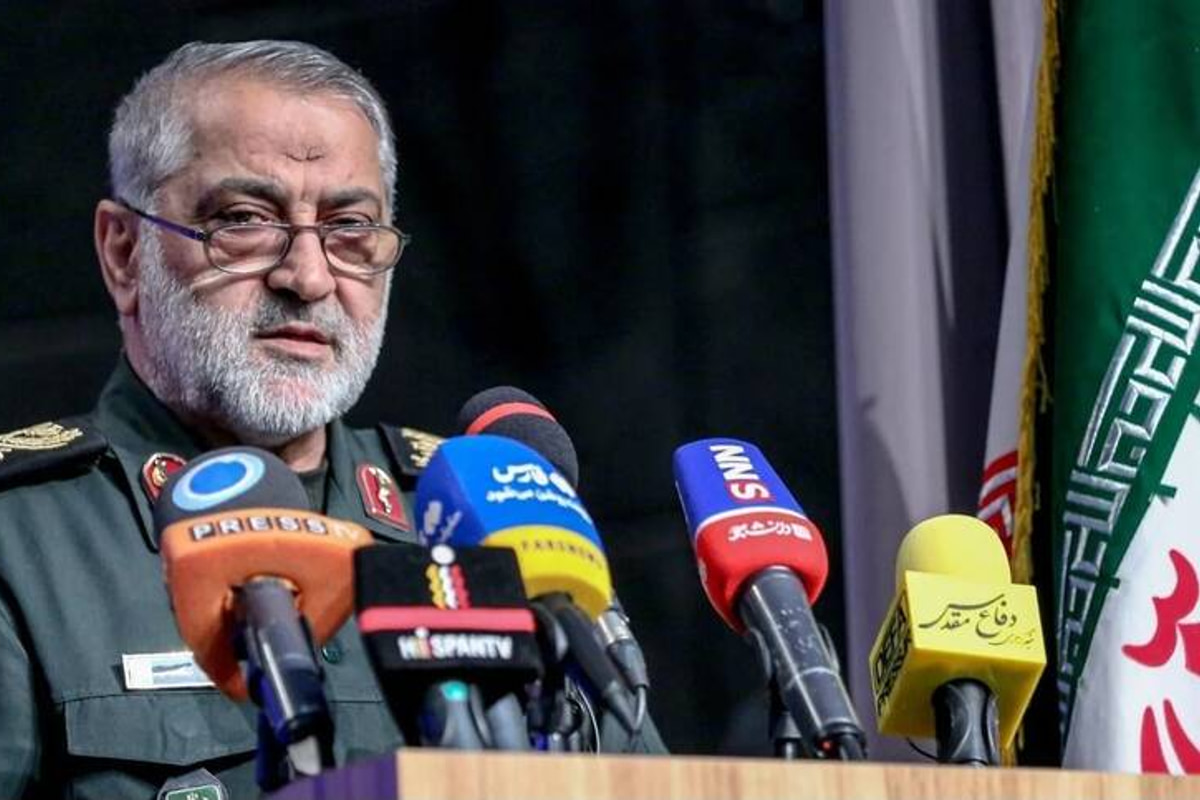 فیلم/ سردار شکارچی: هیچ وقت تولید موشک‌های راهبردی متوقف نشد