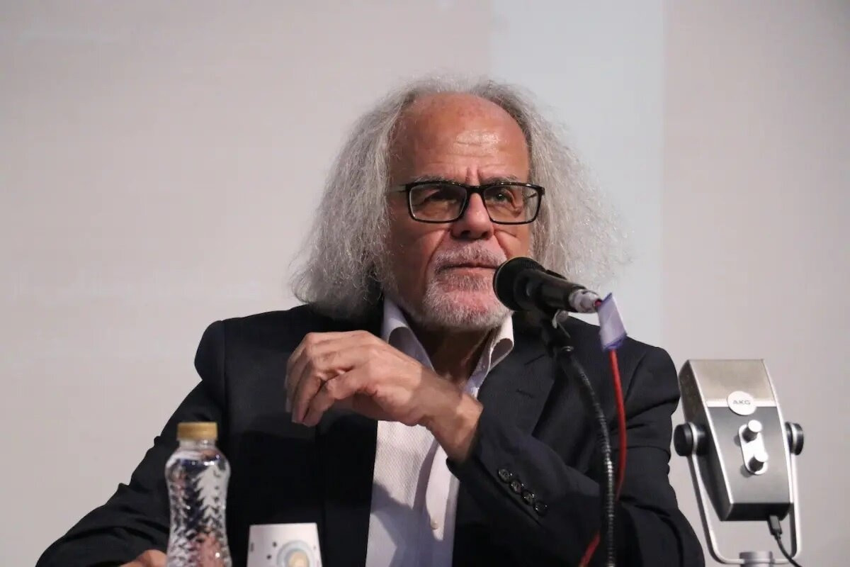 ملکیان به این سوال پاسخ می دهد: «چگونه میتوان در روزگار رنج، زندگی را معنادار زیست؟»