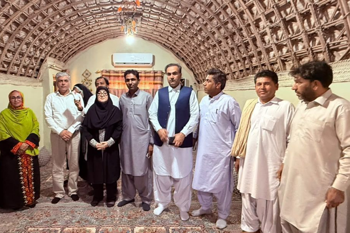 مهاجرانی: دولت برای احیای صنعت گردشگری در سیستان و بلوچستان پای کار است