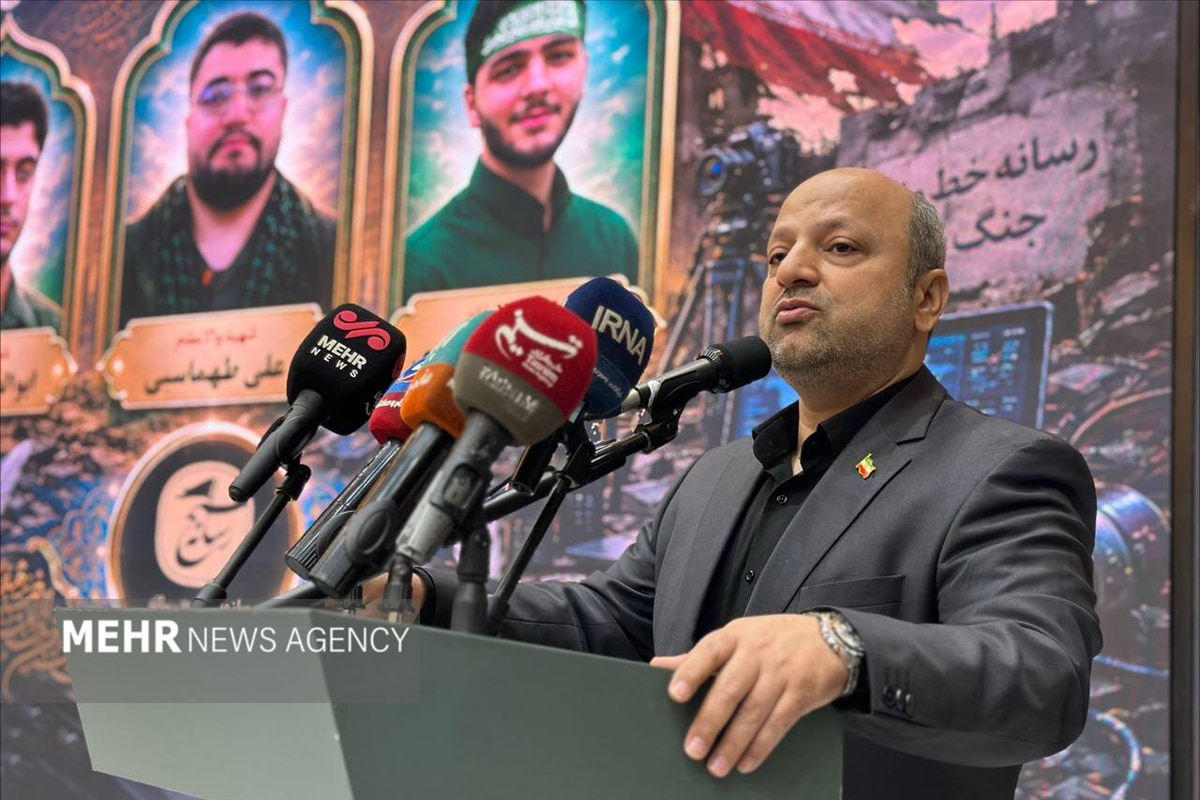 نوروزپور: روایتگران باید از خط رهبری جلوتر یا عقبتر حرکت نکنند