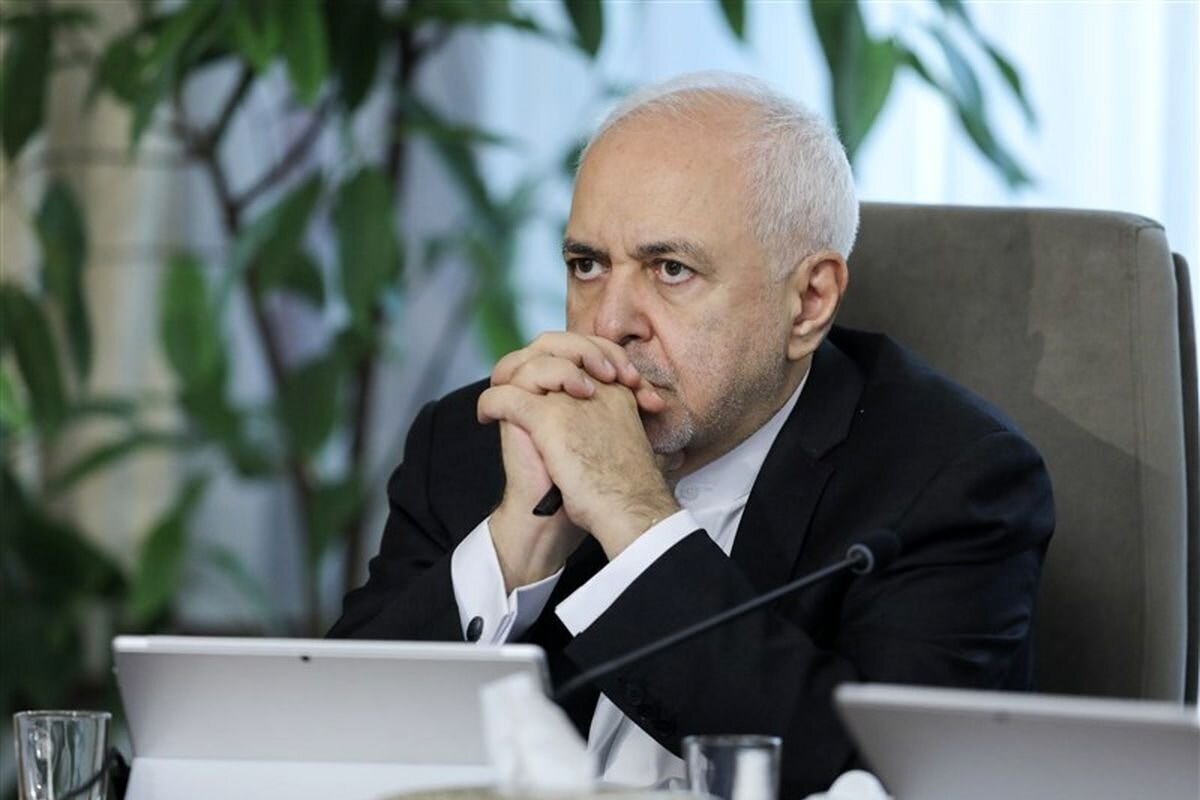 واکنش کاربران خبرآنلاین به اظهارات ظریف؛ اگر همه مثل ظریف بودند، رهبر و شهدا امروز زنده بودند/ یک بار هم انقلابی حرف زدید؛ مردم لذت بردند!