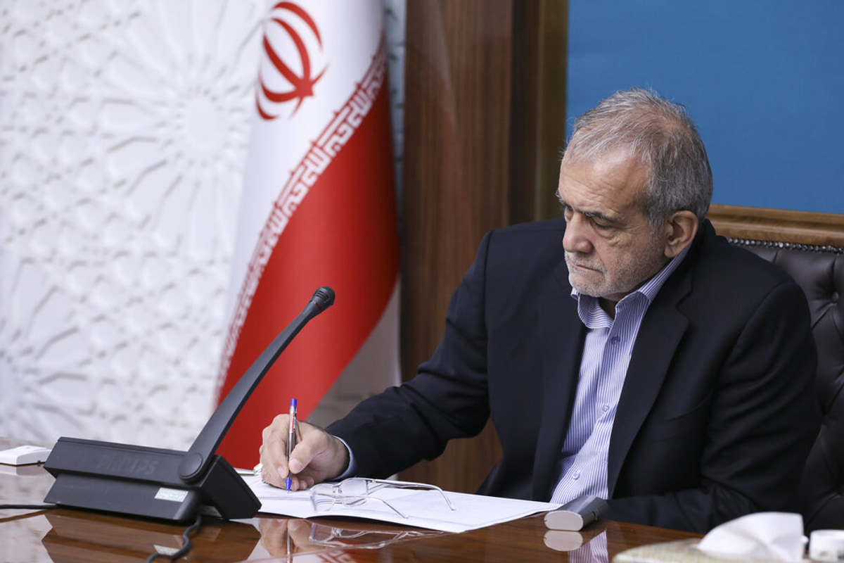 پزشکیان در پیامی درگذشت هنرمند فرهیخته زندهیاد امیر حجازی را تسلیت گفت