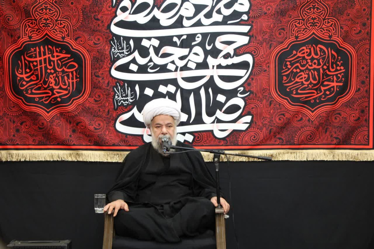 پیامبر(ص) با استقامت در برابر سختی‌ها رسالت الهی را به جهانیان رساند
