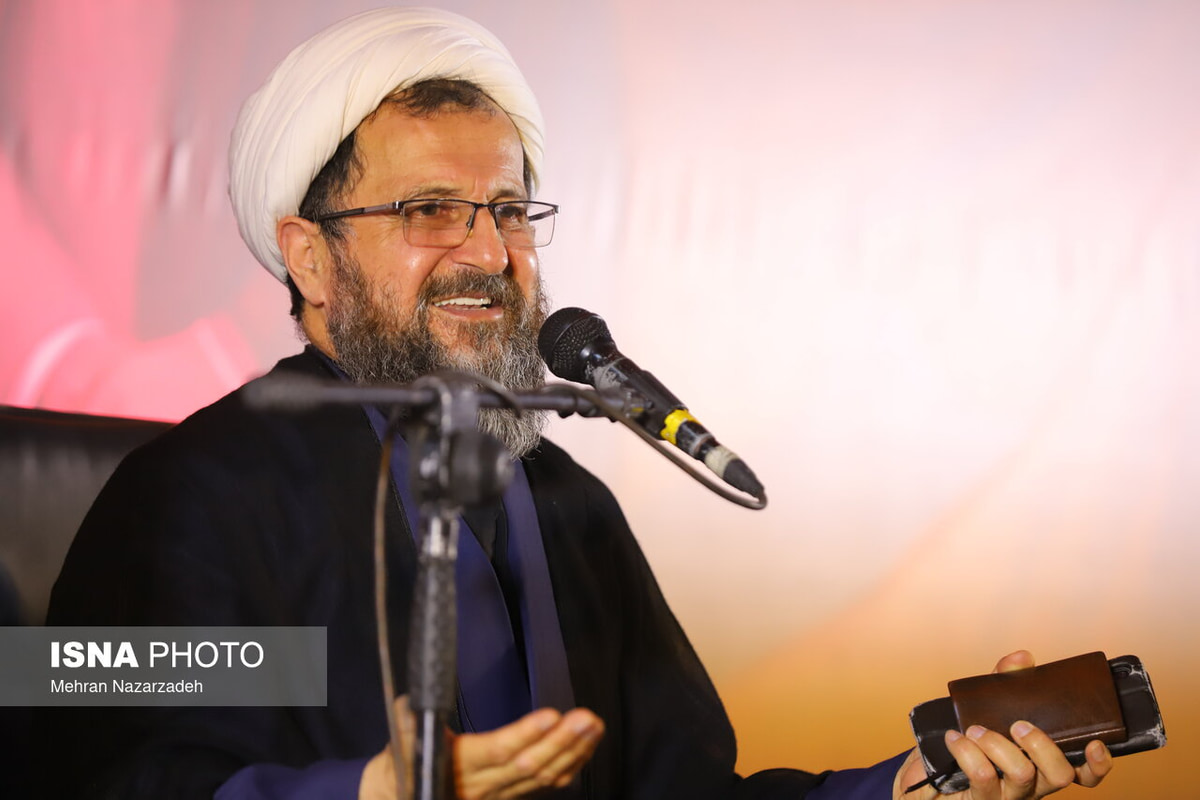 کارشناس مسائل مذهبی: انقلاب اسلامی مدافعان پرچم ولایت و وطن را تربیت کرده است